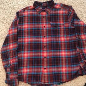 Men’s Patagonia plaid button down shirt.